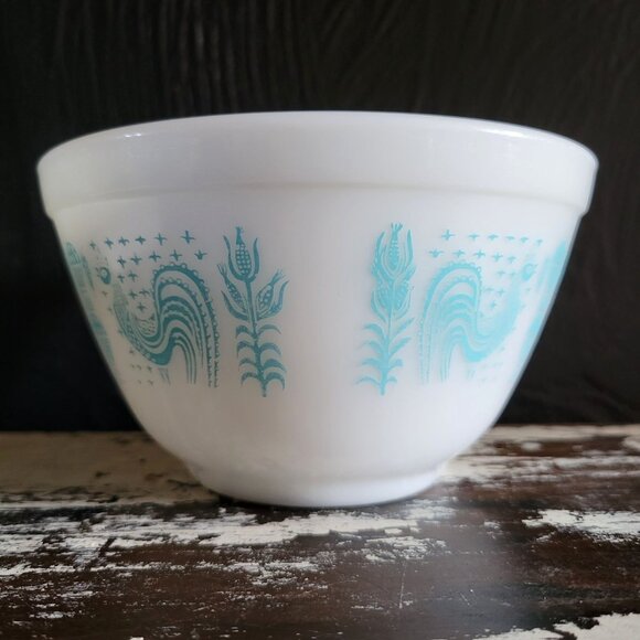 Vintage Pyrex Amish Butterprint Mixing Bowl 1.5 PT #401 Pyrex Nesting Bowl - Picture 4 of 7